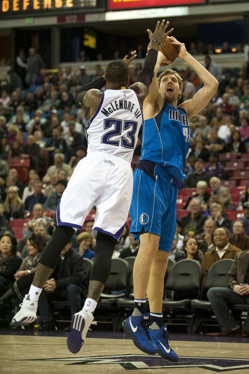 包含转折点萨克拉门托国王队长鼓劲，NBA常规赛清晨攻防权衡，话题不断，资深球员宣示担当的词条