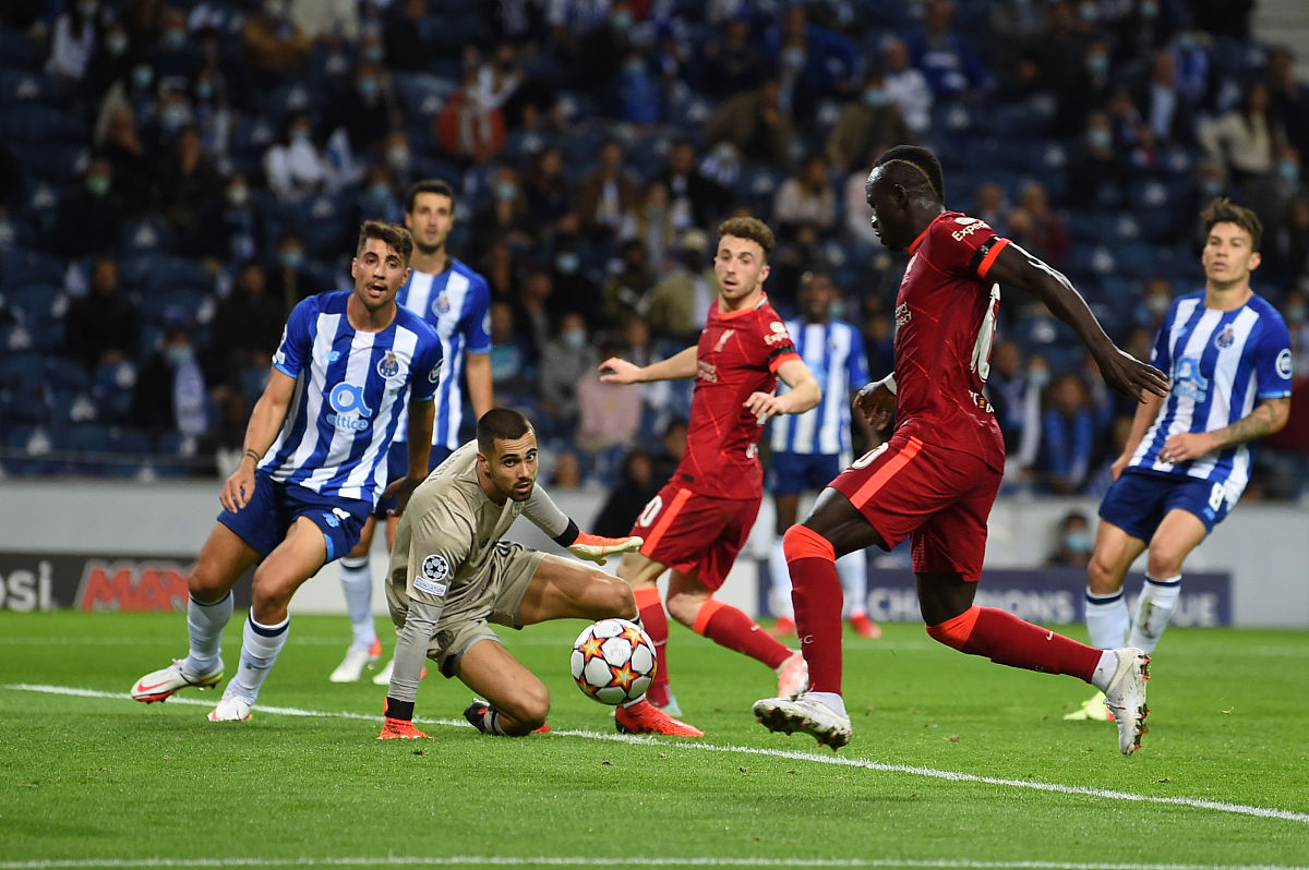 九游体验关于今晚荷甲焦点战，亚特兰大战术微调，引发热议，身体对抗强度拉满的信息