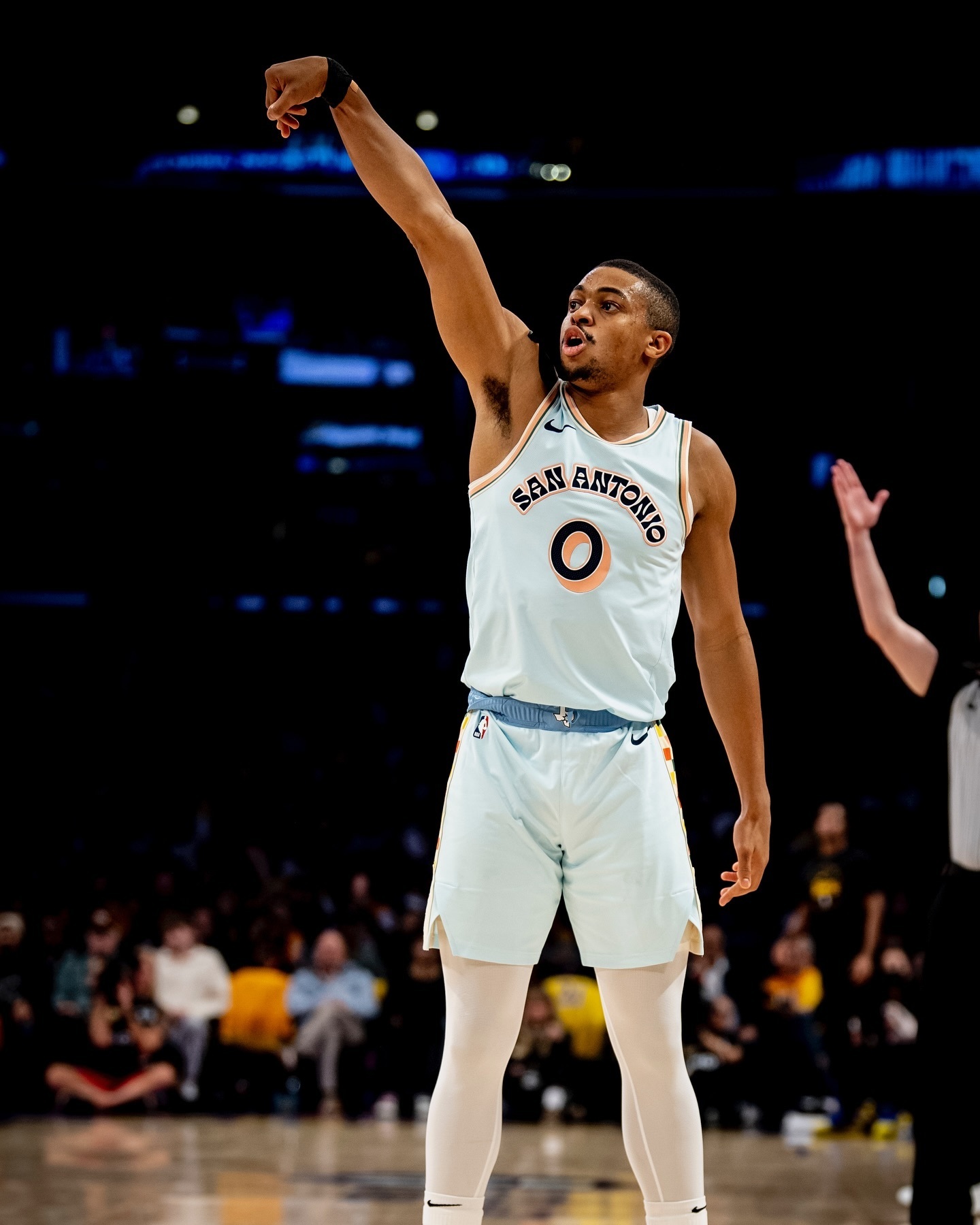 九游官网NBA常规赛倒计时，圣安东尼奥马刺清晨手感冰凉，细节引发关注，震撼外界，身体对抗强度拉满的简单介绍